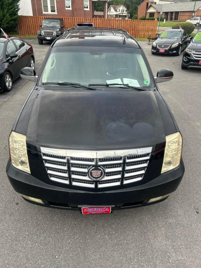 2007 BLACK CADILLAC ESCALADE LUXURY (1GYFK63857R) with an 6.2L engine, Automatic transmission, located at 2514 Williamson Rd NE, Roanoke, VA, 24012, (540) 265-7770, 37.294636, -79.936249 - NO CREDIT CHECK FINANCING WITH ONLY $3000 DOWN PAYMENT!!!! Check out our website www.needausedvehicle.com for our No Credit Check/ In House Financing options!! No Credit Check Available!!! In House Financing Available!!! All Clean Title Vehicles (no Salvaged or flooded vehicles ever on our lot)! - Photo#10