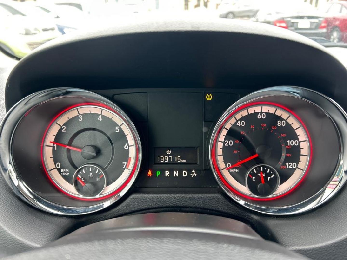 2015 GRAY DODGE GRAND CARAVAN SE (2C4RDGBG5FR) with an 3.6L engine, Automatic transmission, located at 2514 Williamson Rd NE, Roanoke, VA, 24012, (540) 265-7770, 37.294636, -79.936249 - Photo#11