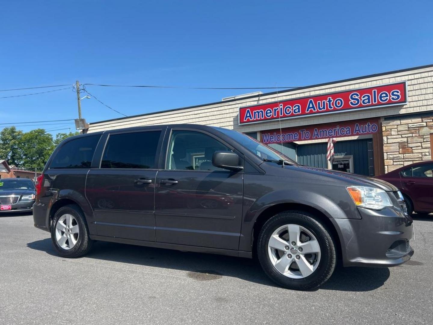 2015 GRAY DODGE GRAND CARAVAN SE (2C4RDGBG5FR) with an 3.6L engine, Automatic transmission, located at 2514 Williamson Rd NE, Roanoke, VA, 24012, (540) 265-7770, 37.294636, -79.936249 - NO CREDIT CHECK FINANCING WITH ONLY $2200 DOWN PAYMENT!!!! Check out our website www.needausedvehicle.com for our No Credit Check/ In House Financing options!! No Credit Check Available!!! In House Financing Available!!! All Clean Title Vehicles (no Salvaged or flooded vehicles ever on our lot)!- Photo#0