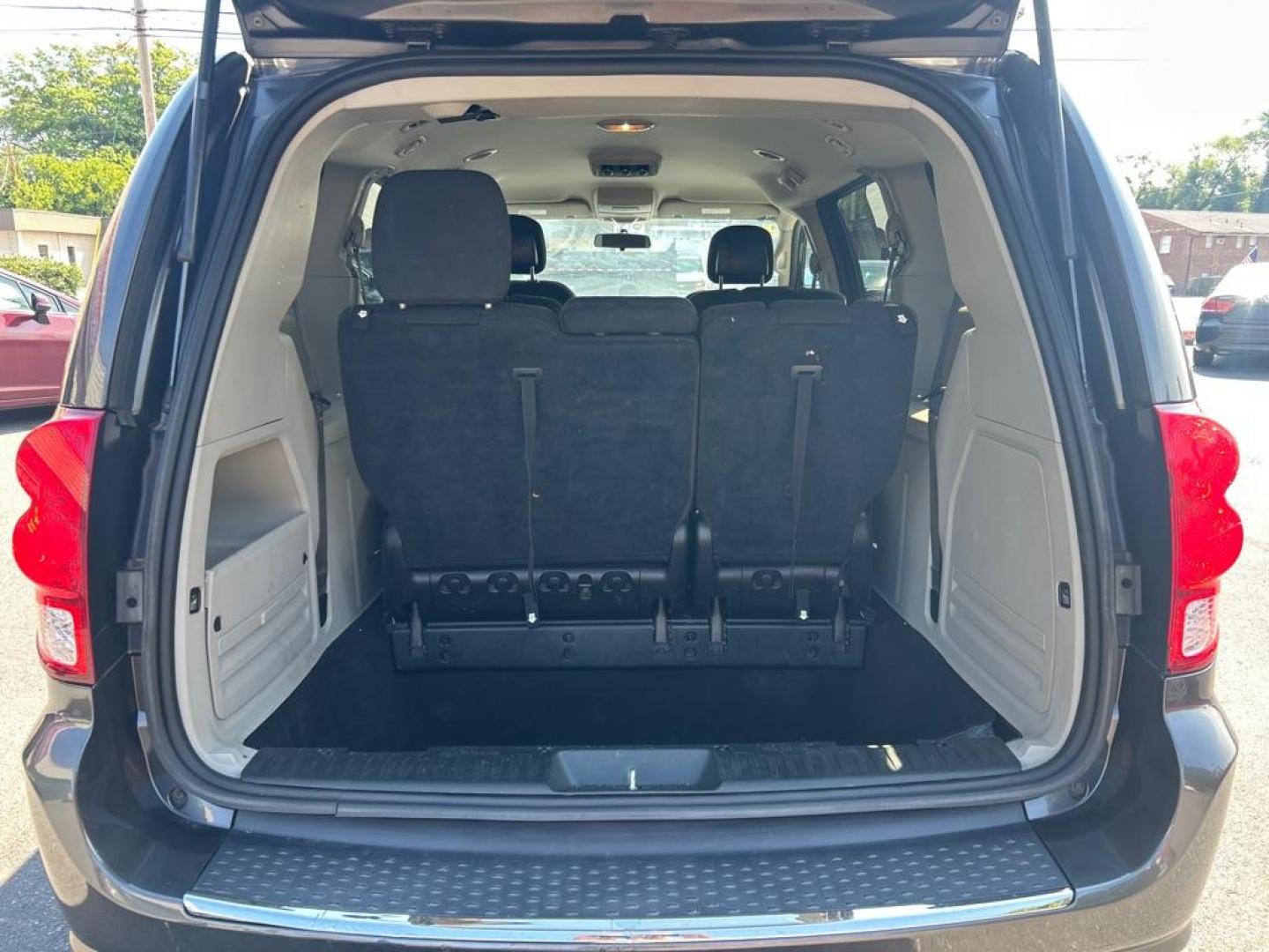 2015 GRAY DODGE GRAND CARAVAN SE (2C4RDGBG5FR) with an 3.6L engine, Automatic transmission, located at 2514 Williamson Rd NE, Roanoke, VA, 24012, (540) 265-7770, 37.294636, -79.936249 - NO CREDIT CHECK FINANCING WITH ONLY $2200 DOWN PAYMENT!!!! Check out our website www.needausedvehicle.com for our No Credit Check/ In House Financing options!! No Credit Check Available!!! In House Financing Available!!! All Clean Title Vehicles (no Salvaged or flooded vehicles ever on our lot)!- Photo#2