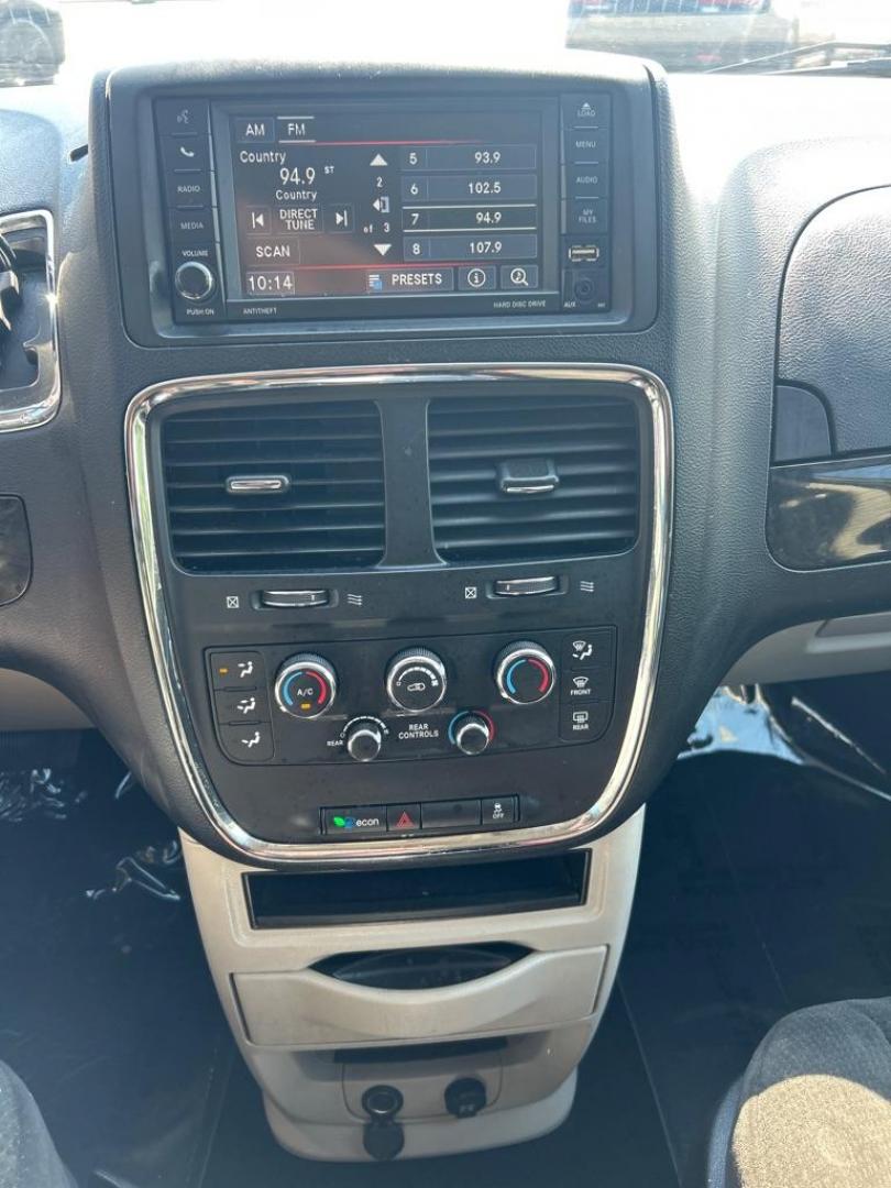 2015 GRAY DODGE GRAND CARAVAN SE (2C4RDGBG5FR) with an 3.6L engine, Automatic transmission, located at 2514 Williamson Rd NE, Roanoke, VA, 24012, (540) 265-7770, 37.294636, -79.936249 - NO CREDIT CHECK FINANCING WITH ONLY $2200 DOWN PAYMENT!!!! Check out our website www.needausedvehicle.com for our No Credit Check/ In House Financing options!! No Credit Check Available!!! In House Financing Available!!! All Clean Title Vehicles (no Salvaged or flooded vehicles ever on our lot)!- Photo#8