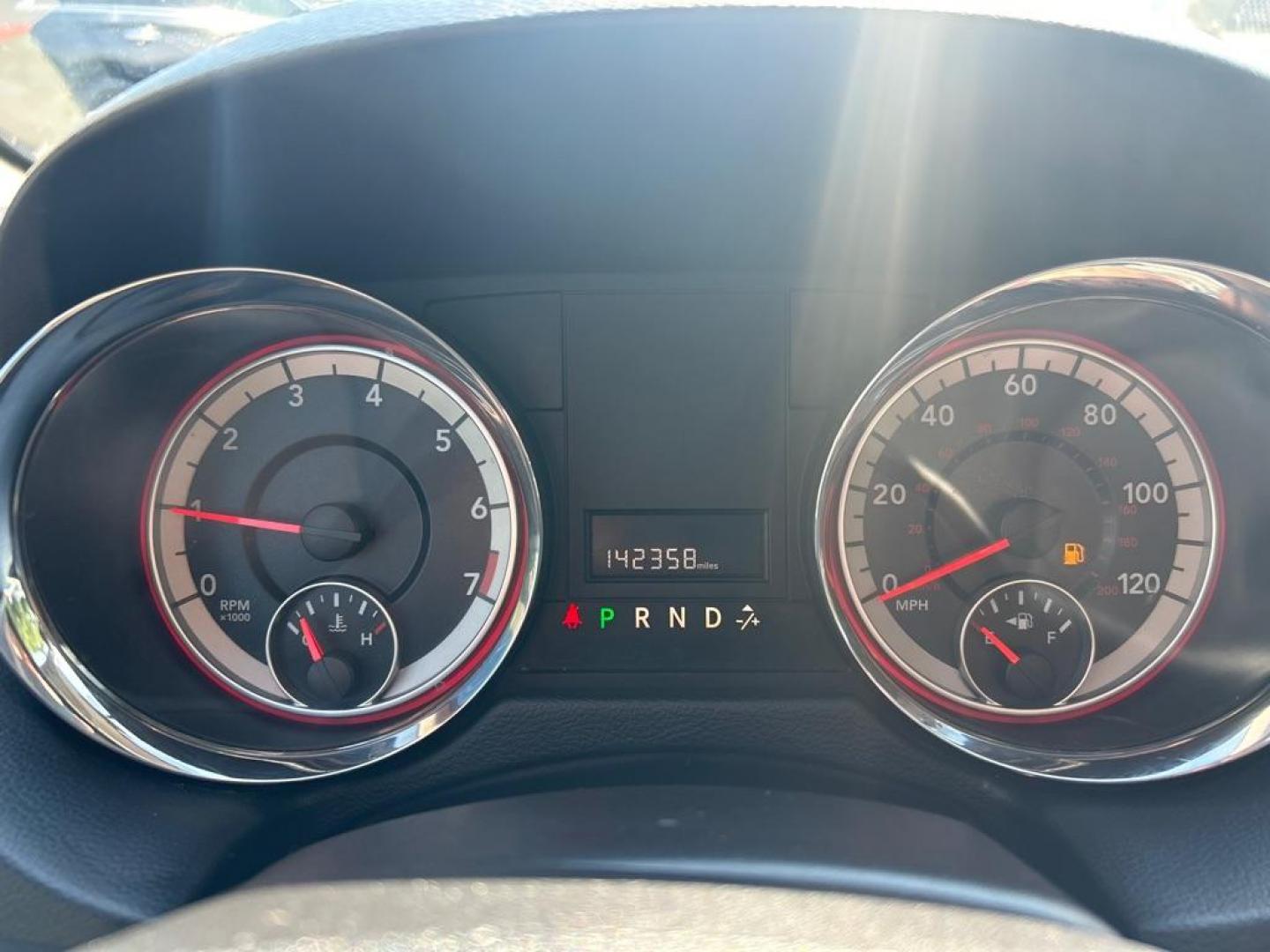 2015 GRAY DODGE GRAND CARAVAN SE (2C4RDGBG5FR) with an 3.6L engine, Automatic transmission, located at 2514 Williamson Rd NE, Roanoke, VA, 24012, (540) 265-7770, 37.294636, -79.936249 - NO CREDIT CHECK FINANCING WITH ONLY $2200 DOWN PAYMENT!!!! Check out our website www.needausedvehicle.com for our No Credit Check/ In House Financing options!! No Credit Check Available!!! In House Financing Available!!! All Clean Title Vehicles (no Salvaged or flooded vehicles ever on our lot)!- Photo#9