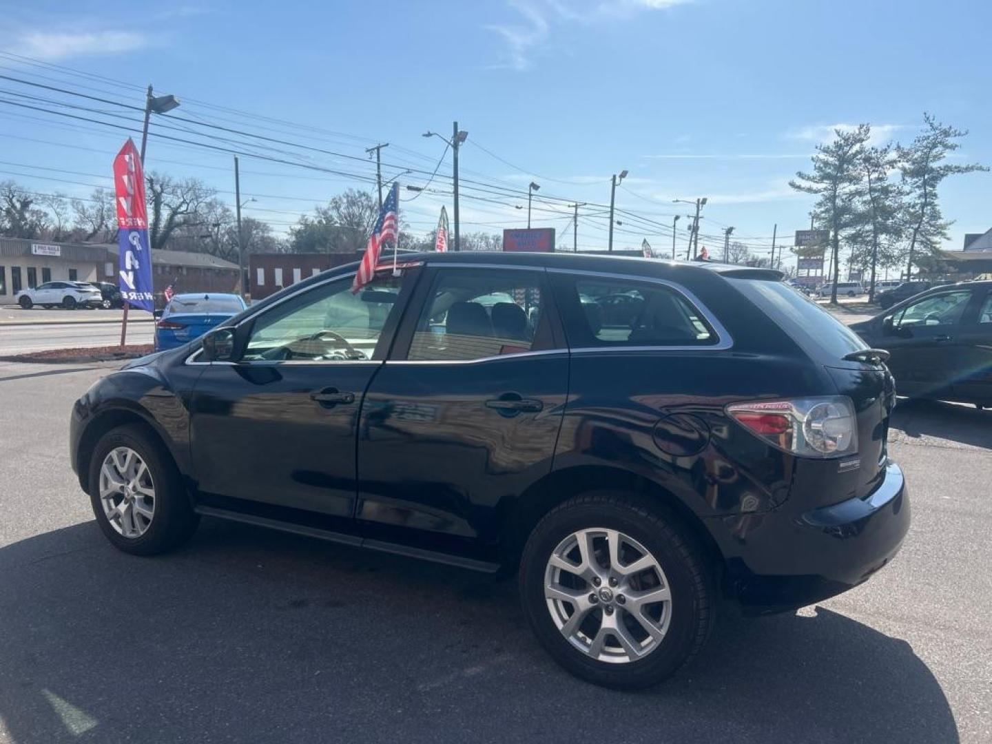 2010 BLACK MAZDA CX-7 (JM3ER2WM1A0) with an 2.5L engine, Automatic transmission, located at 2514 Williamson Rd NE, Roanoke, VA, 24012, (540) 265-7770, 37.294636, -79.936249 - NO CREDIT CHECK FINANCING WITH ONLY $1800.00 DOWN PAYMENT!!!! Check out our website www.needausedvehicle.com for our No Credit Check/ In House Financing options!! No Credit Check Available!!! In House Financing Available!!! All Clean Title Vehicles (no Salvaged or flooded vehicles ever on our lo - Photo#2
