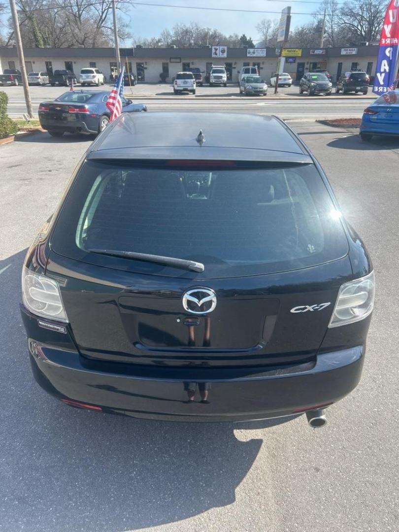 2010 BLACK MAZDA CX-7 (JM3ER2WM1A0) with an 2.5L engine, Automatic transmission, located at 2514 Williamson Rd NE, Roanoke, VA, 24012, (540) 265-7770, 37.294636, -79.936249 - NO CREDIT CHECK FINANCING WITH ONLY $1800.00 DOWN PAYMENT!!!! Check out our website www.needausedvehicle.com for our No Credit Check/ In House Financing options!! No Credit Check Available!!! In House Financing Available!!! All Clean Title Vehicles (no Salvaged or flooded vehicles ever on our lo - Photo#3