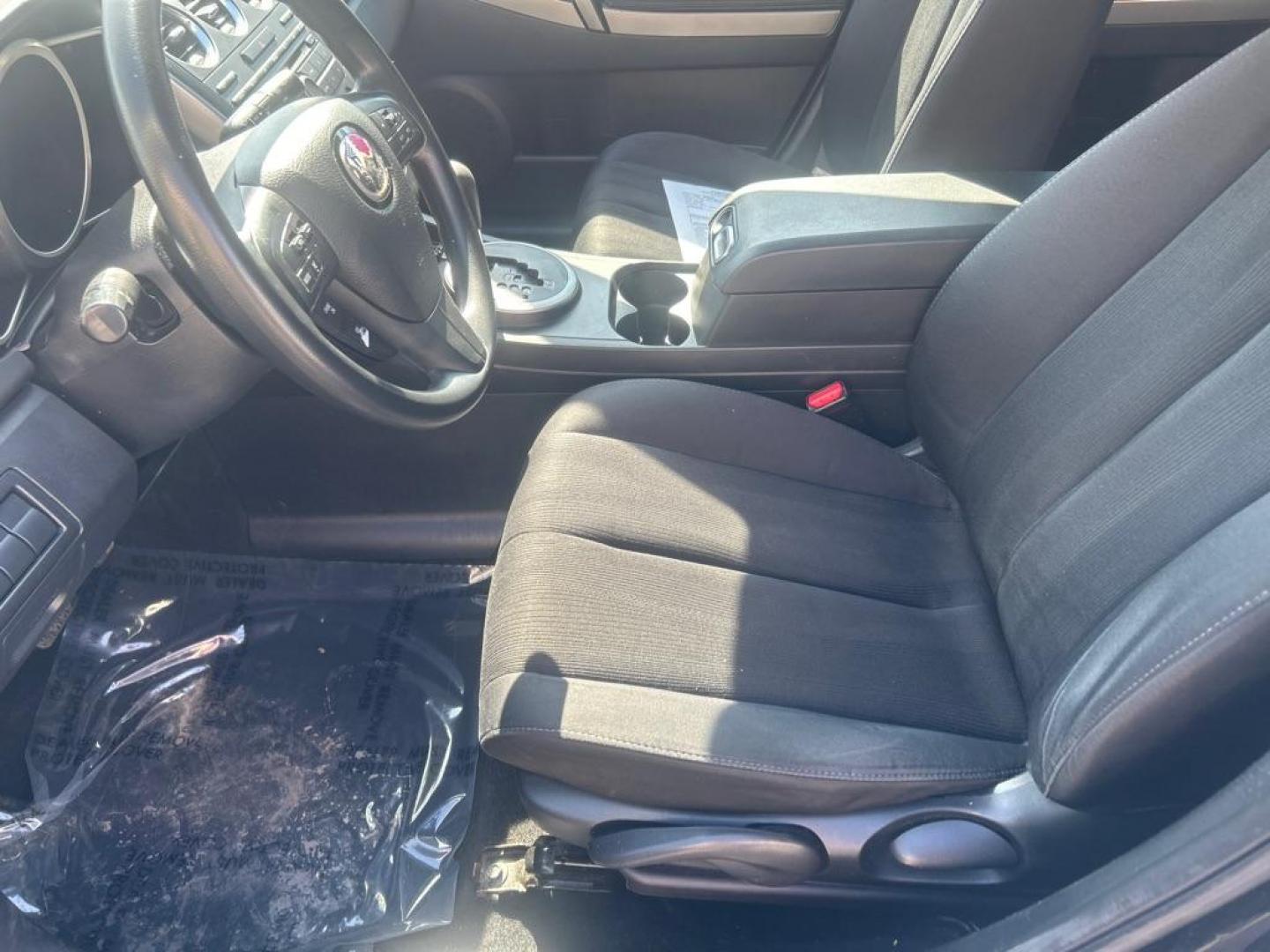 2010 BLACK MAZDA CX-7 (JM3ER2WM1A0) with an 2.5L engine, Automatic transmission, located at 2514 Williamson Rd NE, Roanoke, VA, 24012, (540) 265-7770, 37.294636, -79.936249 - NO CREDIT CHECK FINANCING WITH ONLY $1800.00 DOWN PAYMENT!!!! Check out our website www.needausedvehicle.com for our No Credit Check/ In House Financing options!! No Credit Check Available!!! In House Financing Available!!! All Clean Title Vehicles (no Salvaged or flooded vehicles ever on our lo - Photo#8