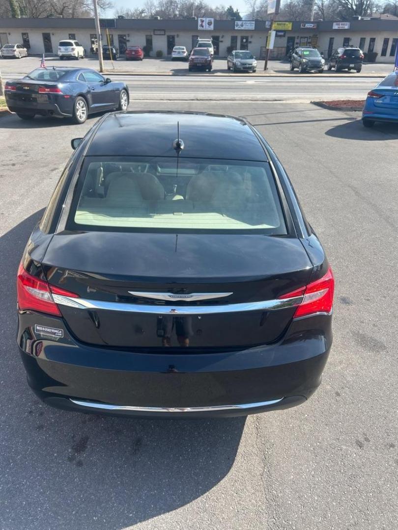 2012 BLACK CHRYSLER 200 LIMITED (1C3CCBCG6CN) with an 3.6L engine, Automatic transmission, located at 2514 Williamson Rd NE, Roanoke, VA, 24012, (540) 265-7770, 37.294636, -79.936249 - Photo#3