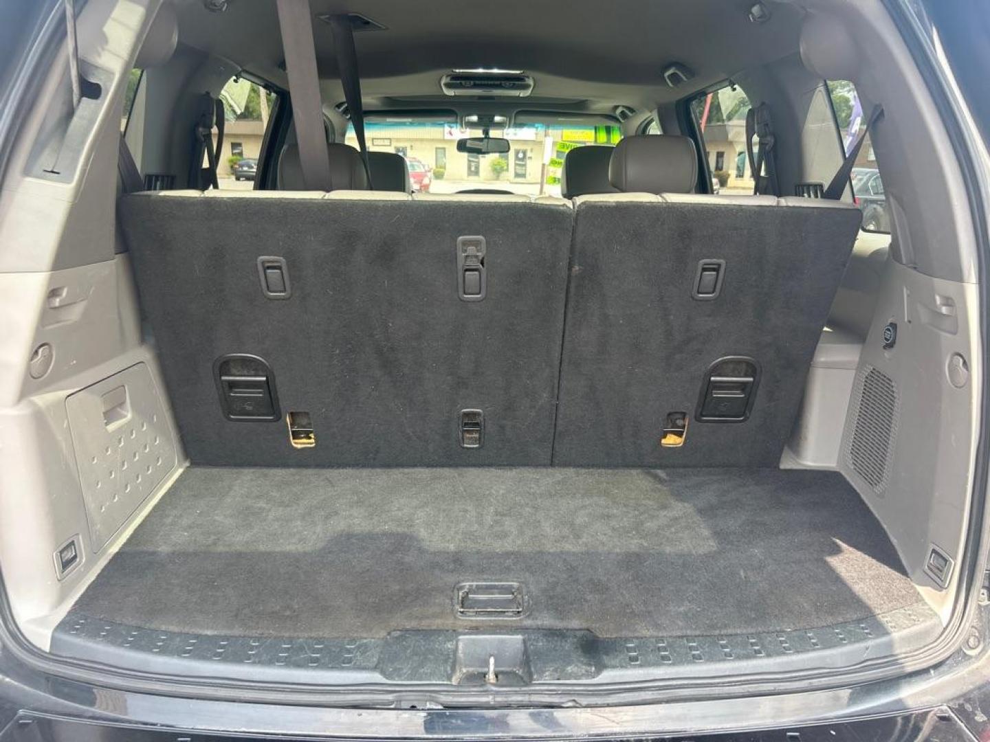 2011 BLACK HONDA PILOT TOURING (5FNYF4H98BB) with an 3.5L engine, Automatic transmission, located at 2514 Williamson Rd NE, Roanoke, VA, 24012, (540) 265-7770, 37.294636, -79.936249 - NO CREDIT CHECK FINANCING WITH ONLY $2000 DOWN PAYMENT!!!! Check out our website www.needausedvehicle.com for our No Credit Check/ In House Financing options!! No Credit Check Available!!! In House Financing Available!!! All Clean Title Vehicles (no Salvaged or flooded vehicles ever on our lot)! - Photo#4