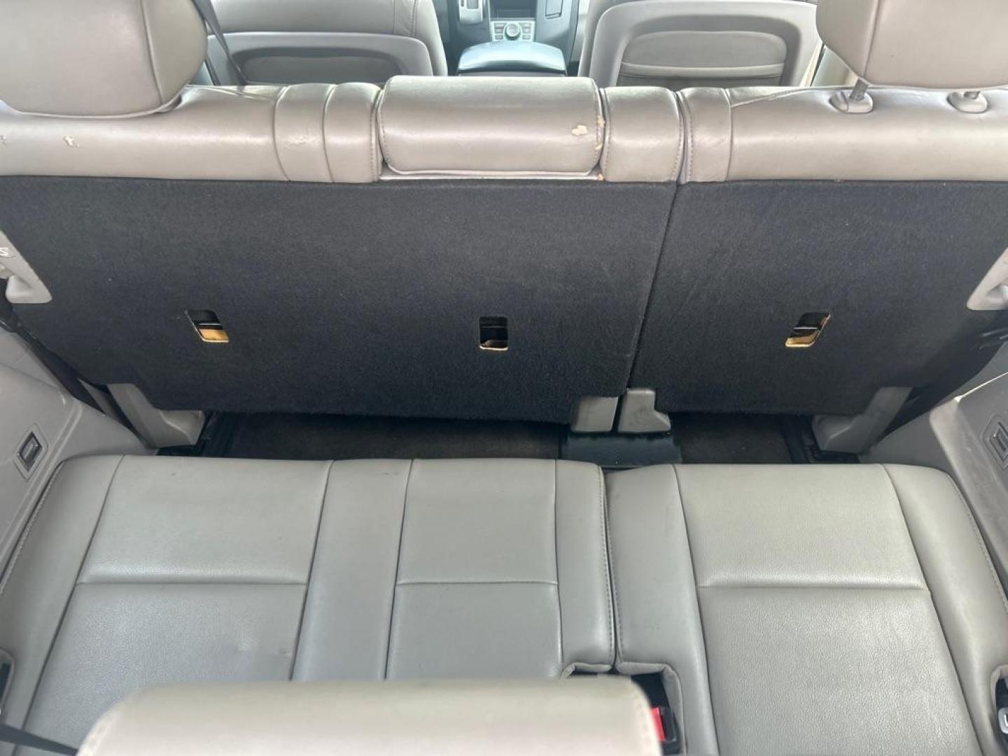 2011 BLACK HONDA PILOT TOURING (5FNYF4H98BB) with an 3.5L engine, Automatic transmission, located at 2514 Williamson Rd NE, Roanoke, VA, 24012, (540) 265-7770, 37.294636, -79.936249 - NO CREDIT CHECK FINANCING WITH ONLY $2000 DOWN PAYMENT!!!! Check out our website www.needausedvehicle.com for our No Credit Check/ In House Financing options!! No Credit Check Available!!! In House Financing Available!!! All Clean Title Vehicles (no Salvaged or flooded vehicles ever on our lot)! - Photo#5
