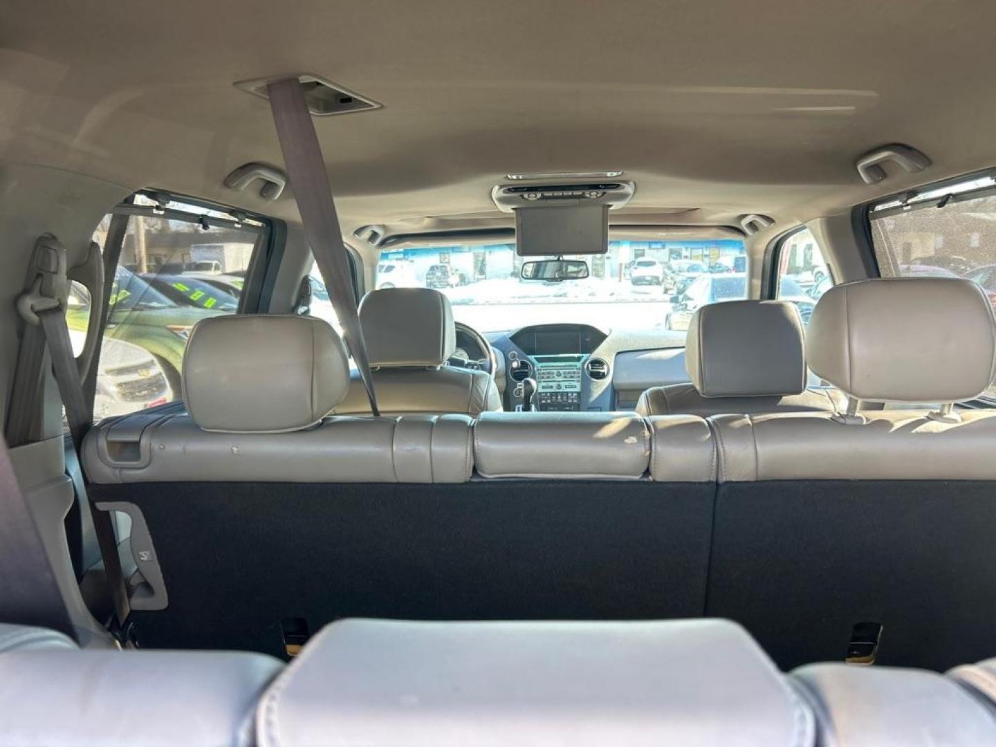 2011 BLACK HONDA PILOT TOURING (5FNYF4H98BB) with an 3.5L engine, Automatic transmission, located at 2514 Williamson Rd NE, Roanoke, VA, 24012, (540) 265-7770, 37.294636, -79.936249 - Photo#6