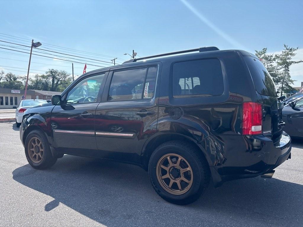 2011 BLACK HONDA PILOT TOURING (5FNYF4H98BB) with an 3.5L engine, Automatic transmission, located at 2514 Williamson Rd NE, Roanoke, VA, 24012, (540) 265-7770, 37.294636, -79.936249 - NO CREDIT CHECK FINANCING WITH ONLY $1800 DOWN PAYMENT!!!! Check out our website www.needausedvehicle.com for our No Credit Check/ In House Financing options!! No Credit Check Available!!! In House Financing Available!!! All Clean Title Vehicles (no Salvaged or flooded vehicles ever on our lot)!- Photo#1