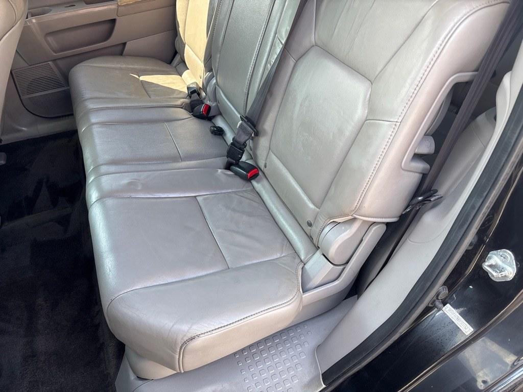 2011 BLACK HONDA PILOT TOURING (5FNYF4H98BB) with an 3.5L engine, Automatic transmission, located at 2514 Williamson Rd NE, Roanoke, VA, 24012, (540) 265-7770, 37.294636, -79.936249 - NO CREDIT CHECK FINANCING WITH ONLY $1800 DOWN PAYMENT!!!! Check out our website www.needausedvehicle.com for our No Credit Check/ In House Financing options!! No Credit Check Available!!! In House Financing Available!!! All Clean Title Vehicles (no Salvaged or flooded vehicles ever on our lot)!- Photo#4