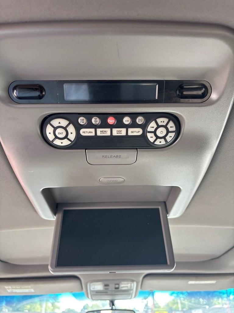 2011 BLACK HONDA PILOT TOURING (5FNYF4H98BB) with an 3.5L engine, Automatic transmission, located at 2514 Williamson Rd NE, Roanoke, VA, 24012, (540) 265-7770, 37.294636, -79.936249 - NO CREDIT CHECK FINANCING WITH ONLY $1800 DOWN PAYMENT!!!! Check out our website www.needausedvehicle.com for our No Credit Check/ In House Financing options!! No Credit Check Available!!! In House Financing Available!!! All Clean Title Vehicles (no Salvaged or flooded vehicles ever on our lot)!- Photo#5
