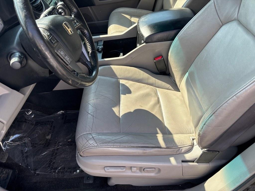 2011 BLACK HONDA PILOT TOURING (5FNYF4H98BB) with an 3.5L engine, Automatic transmission, located at 2514 Williamson Rd NE, Roanoke, VA, 24012, (540) 265-7770, 37.294636, -79.936249 - NO CREDIT CHECK FINANCING WITH ONLY $1800 DOWN PAYMENT!!!! Check out our website www.needausedvehicle.com for our No Credit Check/ In House Financing options!! No Credit Check Available!!! In House Financing Available!!! All Clean Title Vehicles (no Salvaged or flooded vehicles ever on our lot)!- Photo#7
