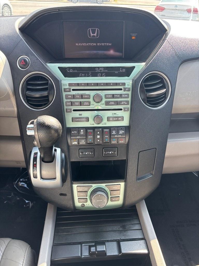 2011 BLACK HONDA PILOT TOURING (5FNYF4H98BB) with an 3.5L engine, Automatic transmission, located at 2514 Williamson Rd NE, Roanoke, VA, 24012, (540) 265-7770, 37.294636, -79.936249 - NO CREDIT CHECK FINANCING WITH ONLY $1800 DOWN PAYMENT!!!! Check out our website www.needausedvehicle.com for our No Credit Check/ In House Financing options!! No Credit Check Available!!! In House Financing Available!!! All Clean Title Vehicles (no Salvaged or flooded vehicles ever on our lot)!- Photo#8