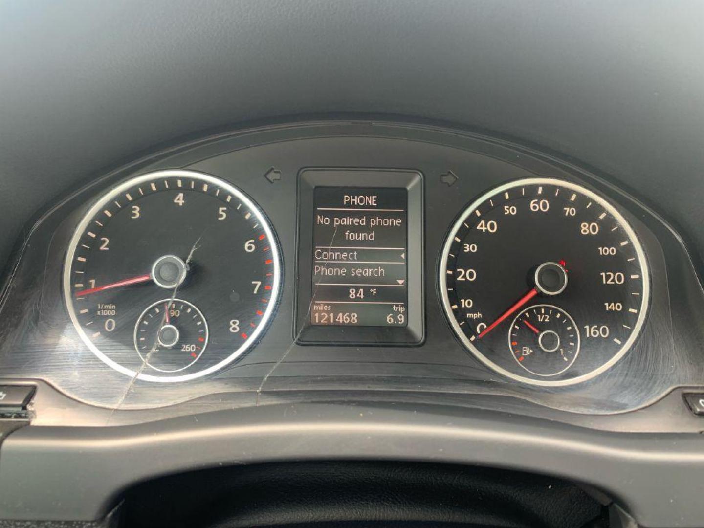 2011 GRAY VOLKSWAGEN TIGUAN S (WVGBV7AX6BW) with an 2.0L engine, Automatic transmission, located at 2514 Williamson Rd NE, Roanoke, VA, 24012, (540) 265-7770, 37.294636, -79.936249 - Photo#6
