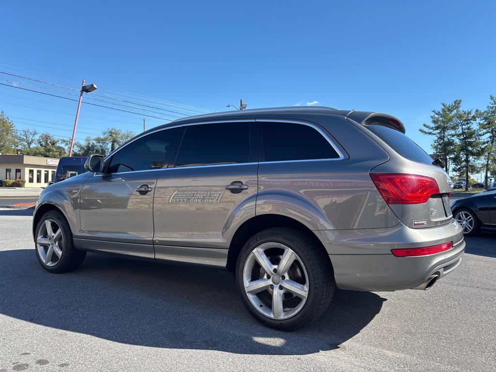 2011 GRAY AUDI Q7 PRESTIGE (WA1DGAFE8BD) with an 3.0L engine, Automatic transmission, located at 2514 Williamson Rd NE, Roanoke, VA, 24012, (540) 265-7770, 37.294636, -79.936249 - NO CREDIT CHECK FINANCING WITH ONLY $2300 DOWN PAYMENT!!!! Check out our website www.needausedvehicle.com for our No Credit Check/ In House Financing options!! No Credit Check Available!!! In House Financing Available!!! All Clean Title Vehicles (no Salvaged or flooded vehicles ever on our lot)!- Photo#2
