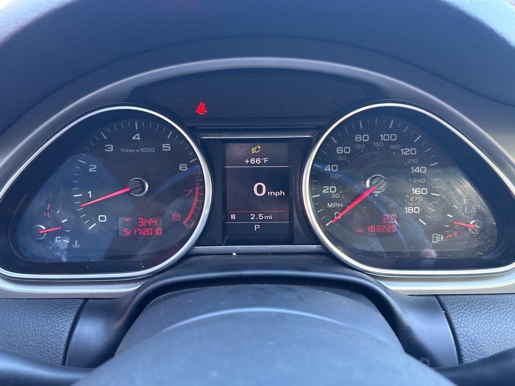 2011 GRAY AUDI Q7 PRESTIGE (WA1DGAFE8BD) with an 3.0L engine, Automatic transmission, located at 2514 Williamson Rd NE, Roanoke, VA, 24012, (540) 265-7770, 37.294636, -79.936249 - NO CREDIT CHECK FINANCING WITH ONLY $2300 DOWN PAYMENT!!!! Check out our website www.needausedvehicle.com for our No Credit Check/ In House Financing options!! No Credit Check Available!!! In House Financing Available!!! All Clean Title Vehicles (no Salvaged or flooded vehicles ever on our lot)!- Photo#10