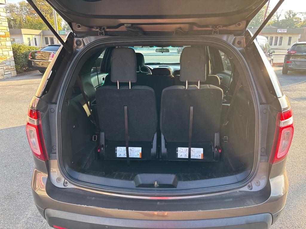 2015 BROWN FORD EXPLORER XLT (1FM5K8D81FG) with an 3.5L engine, Automatic transmission, located at 2514 Williamson Rd NE, Roanoke, VA, 24012, (540) 265-7770, 37.294636, -79.936249 - NO CREDIT CHECK FINANCING WITH ONLY $1800 DOWN PAYMENT!!!! Check out our website www.needausedvehicle.com for our No Credit Check/ In House Financing options!! No Credit Check Available!!! In House Financing Available!!! All Clean Title Vehicles (no Salvaged or flooded vehicles ever on our lot)!- Photo#4