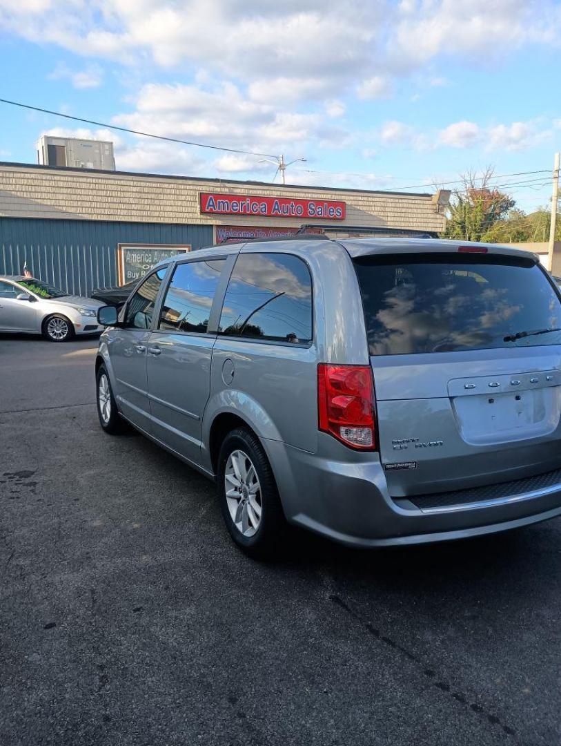 2016 SILVER DODGE GRAND CARAVAN SXT (2C4RDGCG7GR) with an 3.6L engine, Automatic transmission, located at 2514 Williamson Rd NE, Roanoke, VA, 24012, (540) 265-7770, 37.294636, -79.936249 - Photo#3