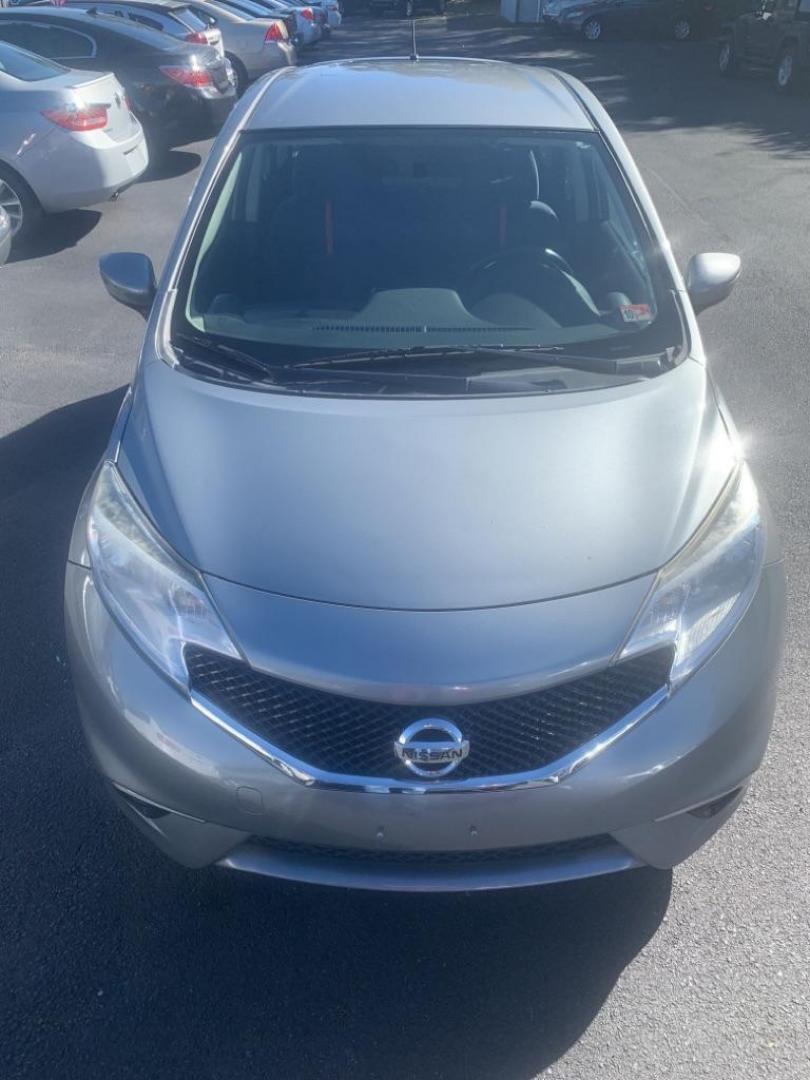 2015 GRAY NISSAN VERSA NOTE S (3N1CE2CP9FL) with an 1.6L engine, Continuously Variable transmission, located at 2514 Williamson Rd NE, Roanoke, VA, 24012, (540) 265-7770, 37.294636, -79.936249 - Photo#2