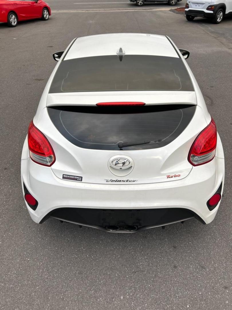 2015 WHITE HYUNDAI VELOSTER TURBO (KMHTC6AE0FU) with an 1.6L engine, Automatic transmission, located at 2514 Williamson Rd NE, Roanoke, VA, 24012, (540) 265-7770, 37.294636, -79.936249 - NO CREDIT CHECK FINANCING WITH ONLY $2200 DOWN PAYMENT!!!! Check out our website www.needausedvehicle.com for our No Credit Check/ In House Financing options!! No Credit Check Available!!! In House Financing Available!!! All Clean Title Vehicles (no Salvaged or flooded vehicles ever on our lot)! - Photo#9