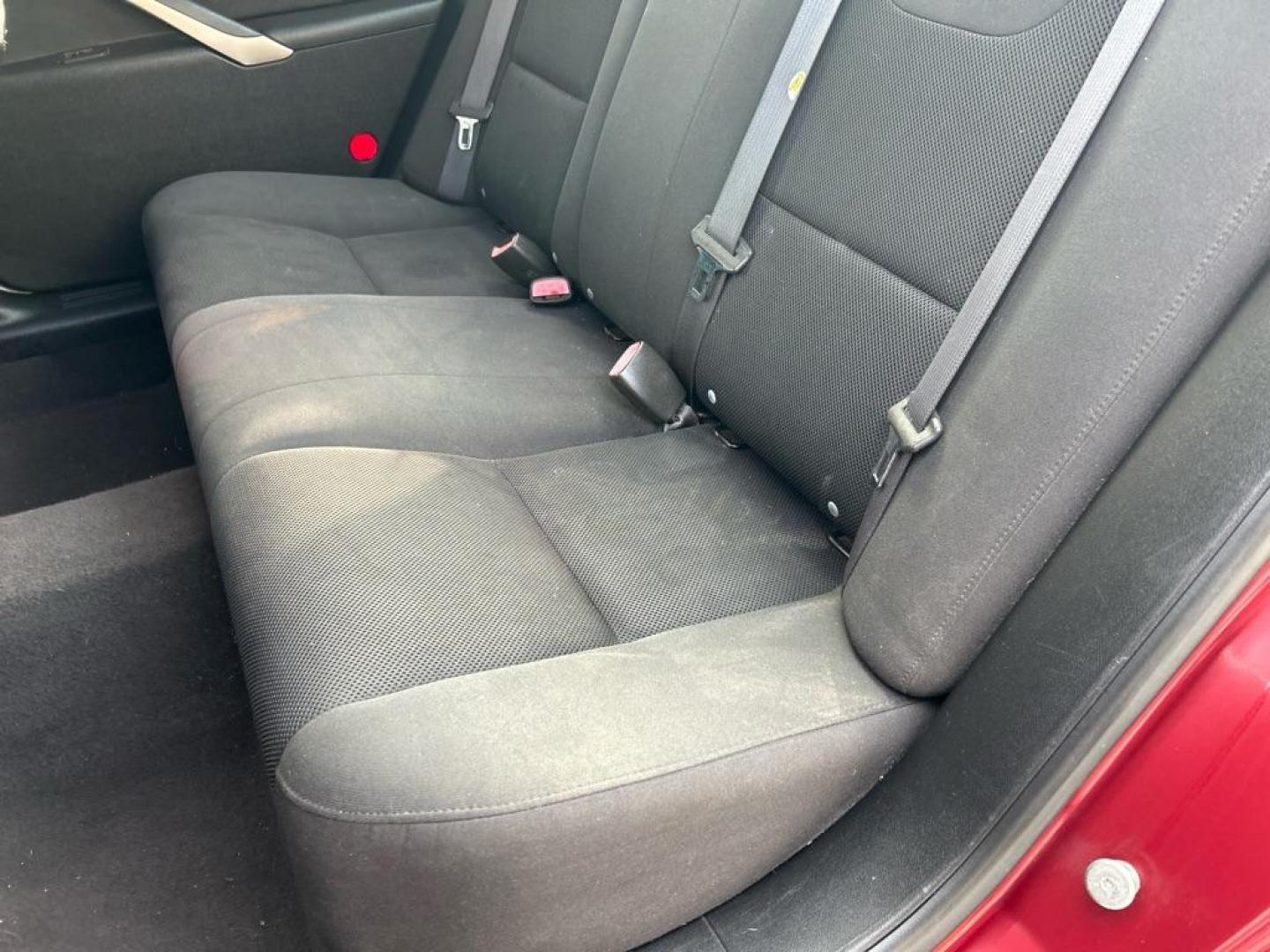 2009 MAROON PONTIAC G6 GT (1G2ZH57N494) with an 3.5L engine, Automatic transmission, located at 2514 Williamson Rd NE, Roanoke, VA, 24012, (540) 265-7770, 37.294636, -79.936249 - Photo#2