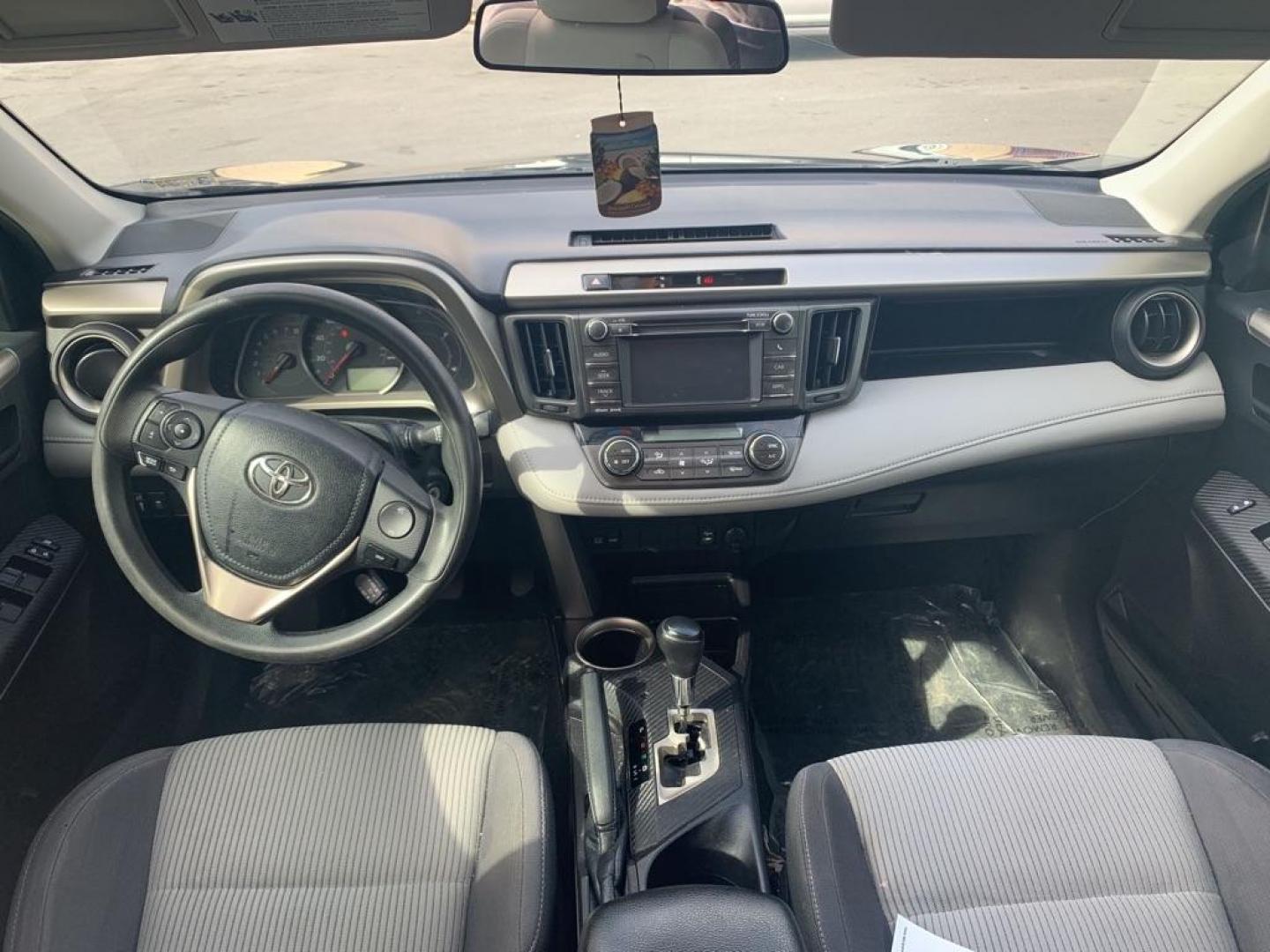 2013 GRAY TOYOTA RAV4 XLE (2T3WFREV3DW) with an 2.5L engine, Automatic transmission, located at 2514 Williamson Rd NE, Roanoke, VA, 24012, (540) 265-7770, 37.294636, -79.936249 - Photo#5