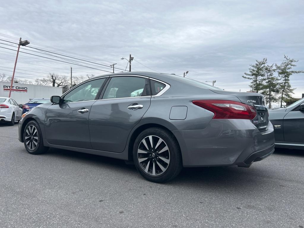 2018 GRAY NISSAN ALTIMA 2.5 (1N4AL3AP8JC) with an 2.5L engine, Continuously Variable transmission, located at 2514 Williamson Rd NE, Roanoke, VA, 24012, (540) 265-7770, 37.294636, -79.936249 - NO CREDIT CHECK FINANCING WITH ONLY $2400 DOWN PAYMENT!!!! Check out our website www.needausedvehicle.com for our No Credit Check/ In House Financing options!! No Credit Check Available!!! In House Financing Available!!! All Clean Title Vehicles (no Salvaged or flooded vehicles ever on our lot)! - Photo#2