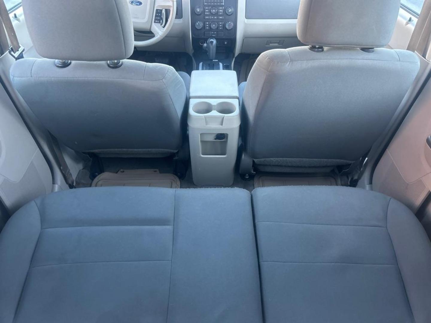 2012 WHITE FORD ESCAPE XLS (1FMCU0C74CK) with an 2.5L engine, Automatic transmission, located at 2514 Williamson Rd NE, Roanoke, VA, 24012, (540) 265-7770, 37.294636, -79.936249 - NO CREDIT CHECK FINANCING WITH ONLY $1700 DOWN PAYMENT!!!! Check out our website www.needausedvehicle.com for our No Credit Check/ In House Financing options!! No Credit Check Available!!! In House Financing Available!!! All Clean Title Vehicles (no Salvaged or flooded vehicles ever on our lot)! - Photo#3
