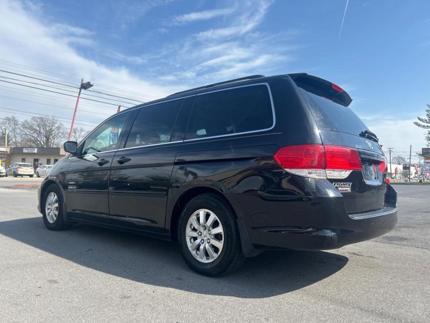 2009 BLACK HONDA ODYSSEY EXL (5FNRL38689B) with an 3.5L engine, Automatic transmission, located at 2514 Williamson Rd NE, Roanoke, VA, 24012, (540) 265-7770, 37.294636, -79.936249 - NO CREDIT CHECK FINANCING WITH ONLY $1800 DOWN PAYMENT!!!! Check out our website www.needausedvehicle.com for our No Credit Check/ In House Financing options!! No Credit Check Available!!! In House Financing Available!!! All Clean Title Vehicles (no Salvaged or flooded vehicles ever on our lot)! - Photo#2