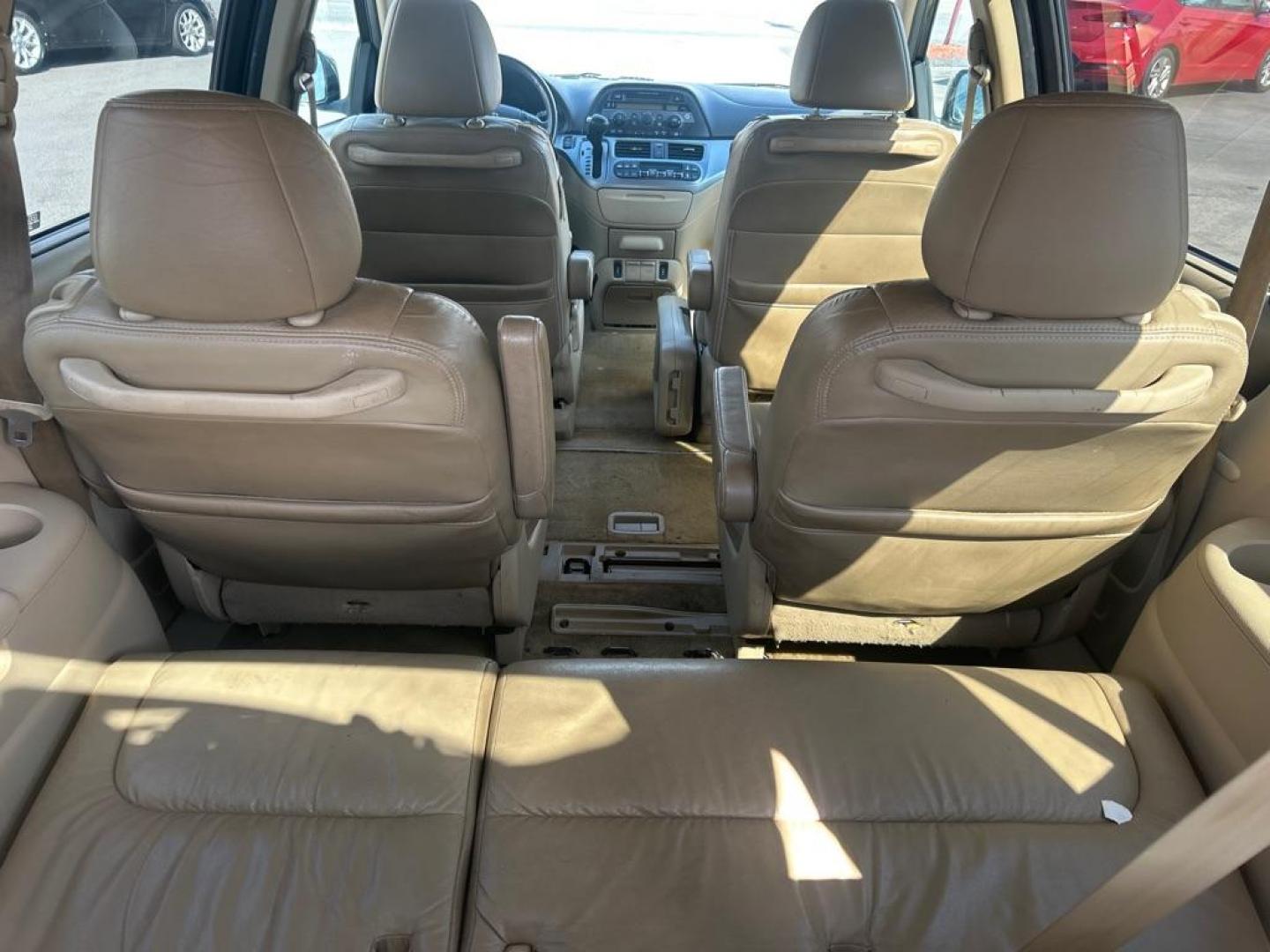 2009 BLACK HONDA ODYSSEY EXL (5FNRL38689B) with an 3.5L engine, Automatic transmission, located at 2514 Williamson Rd NE, Roanoke, VA, 24012, (540) 265-7770, 37.294636, -79.936249 - NO CREDIT CHECK FINANCING WITH ONLY $1800 DOWN PAYMENT!!!! Check out our website www.needausedvehicle.com for our No Credit Check/ In House Financing options!! No Credit Check Available!!! In House Financing Available!!! All Clean Title Vehicles (no Salvaged or flooded vehicles ever on our lot)! - Photo#5