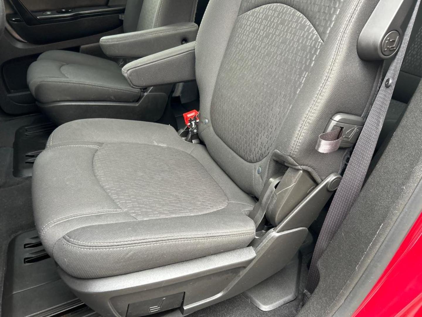 2014 RED GMC ACADIA SLE (1GKKVPKD8EJ) with an 3.6L engine, Automatic transmission, located at 2514 Williamson Rd NE, Roanoke, VA, 24012, (540) 265-7770, 37.294636, -79.936249 - NO CREDIT CHECK FINANCING WITH ONLY $2700 DOWN PAYMENT!!!! Check out our website www.needausedvehicle.com for our No Credit Check/ In House Financing options!! No Credit Check Available!!! In House Financing Available!!! All Clean Title Vehicles (no Salvaged or flooded vehicles ever on our lot)! - Photo#6