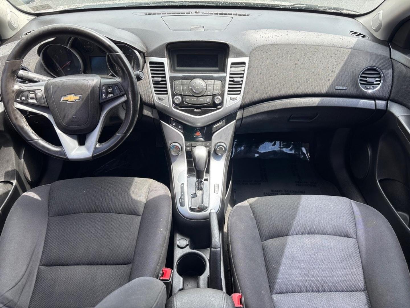 2014 SILVER CHEVROLET CRUZE LT (1G1PC5SBXE7) with an 1.4L engine, Automatic transmission, located at 2514 Williamson Rd NE, Roanoke, VA, 24012, (540) 265-7770, 37.294636, -79.936249- Photo#5