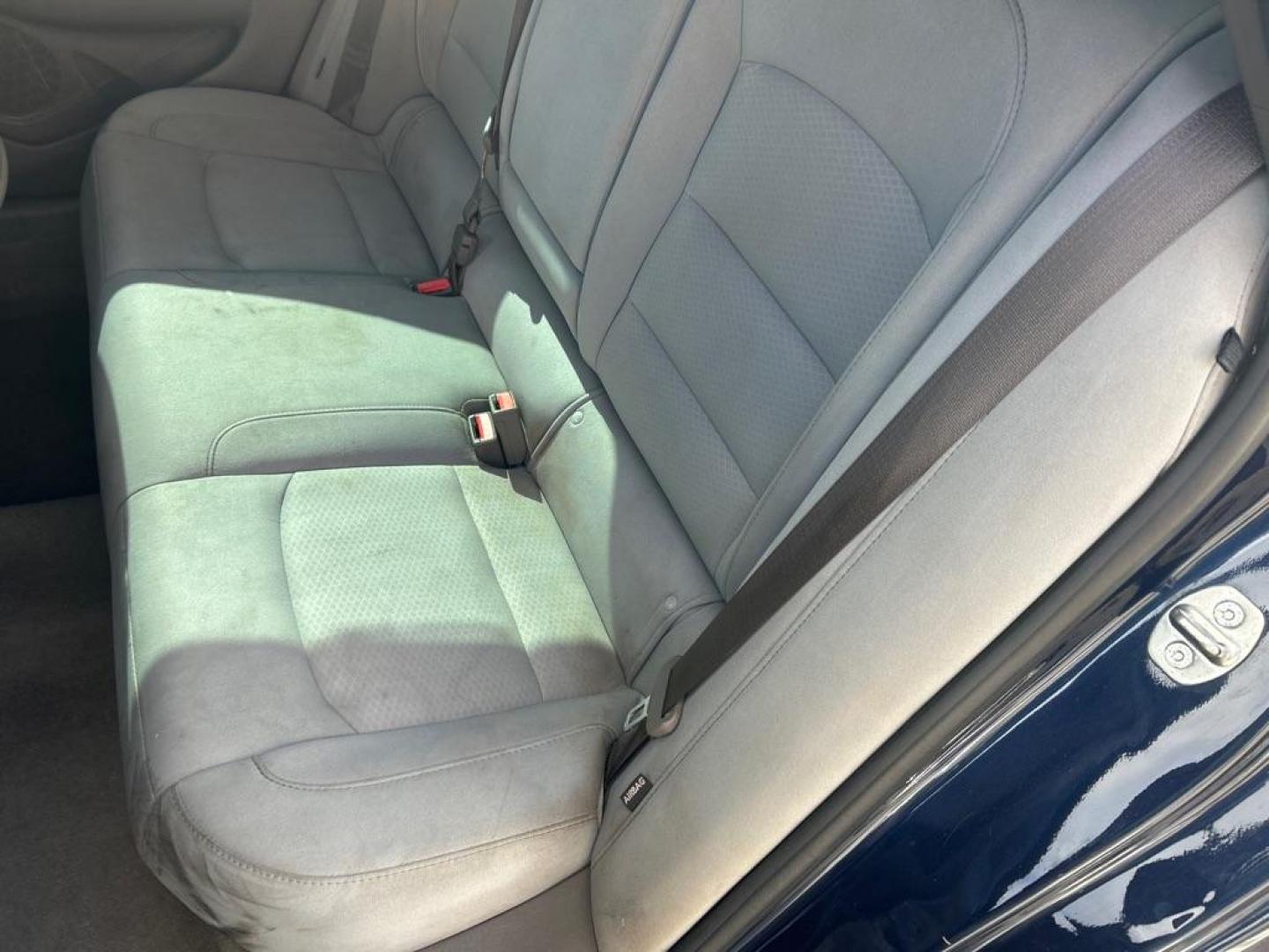 2017 BLUE CHEVROLET MALIBU LS (1G1ZB5ST6HF) with an 1.5L engine, Automatic transmission, located at 2514 Williamson Rd NE, Roanoke, VA, 24012, (540) 265-7770, 37.294636, -79.936249 - NO CREDIT CHECK FINANCING WITH ONLY $1800 DOWN PAYMENT!!!! Check out our website www.needausedvehicle.com for our No Credit Check/ In House Financing options!! No Credit Check Available!!! In House Financing Available!!! All Clean Title Vehicles (no Salvaged or flooded vehicles ever on our lot)! - Photo#4