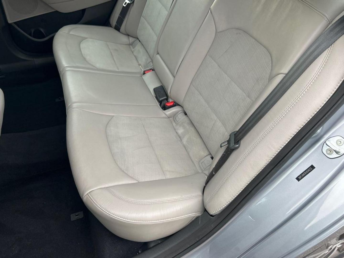 2015 GRAY HYUNDAI SONATA SPORT (5NPE34AF0FH) with an 2.4L engine, Automatic transmission, located at 2514 Williamson Rd NE, Roanoke, VA, 24012, (540) 265-7770, 37.294636, -79.936249 - ******** BRAND NEW ENGINE !!! ********** NO CREDIT CHECK FINANCING WITH ONLY $2800 DOWN PAYMENT!!!! Check out our website www.needausedvehicle.com for our No Credit Check/ In House Financing options!! No Credit Check Available!!! In House Financing Available!!! All Clean Title Vehicles (no S - Photo#4
