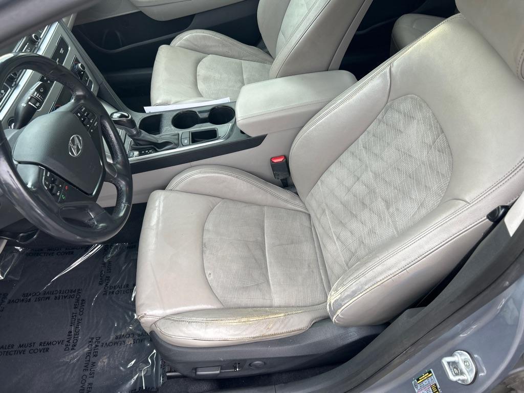 2015 GRAY HYUNDAI SONATA SPORT (5NPE34AF0FH) with an 2.4L engine, Automatic transmission, located at 2514 Williamson Rd NE, Roanoke, VA, 24012, (540) 265-7770, 37.294636, -79.936249 - ******** BRAND NEW ENGINE !!! ********** NO CREDIT CHECK FINANCING WITH ONLY $2800 DOWN PAYMENT!!!! Check out our website www.needausedvehicle.com for our No Credit Check/ In House Financing options!! No Credit Check Available!!! In House Financing Available!!! All Clean Title Vehicles (no S - Photo#6