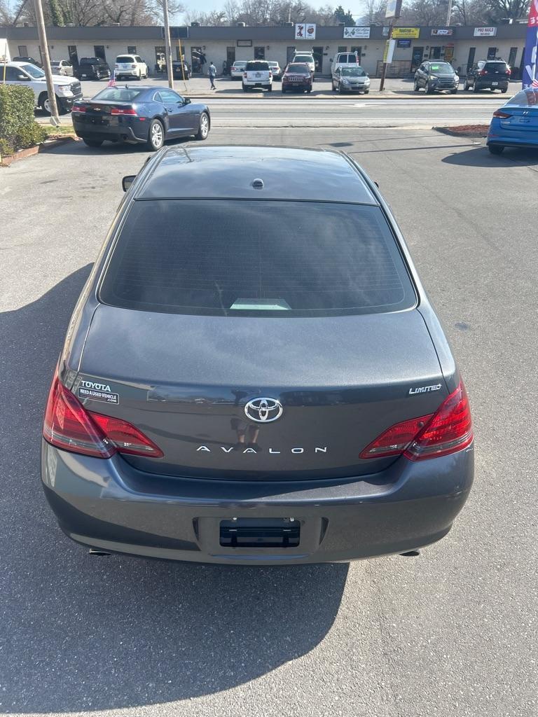 2009 GRAY TOYOTA AVALON XL (4T1BK36B99U) with an 3.5L engine, Automatic transmission, located at 2514 Williamson Rd NE, Roanoke, VA, 24012, (540) 265-7770, 37.294636, -79.936249 - NO CREDIT CHECK FINANCING WITH ONLY $1700.00 DOWN PAYMENT!!!! Check out our website www.needausedvehicle.com for our No Credit Check/ In House Financing options!! No Credit Check Available!!! In House Financing Available!!! All Clean Title Vehicles (no Salvaged or flooded vehicles ever on our lo - Photo#3