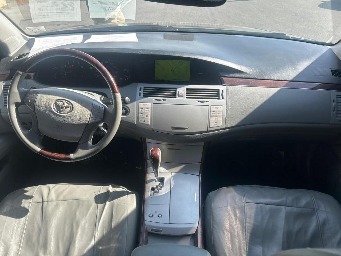 2009 GRAY TOYOTA AVALON XL (4T1BK36B99U) with an 3.5L engine, Automatic transmission, located at 2514 Williamson Rd NE, Roanoke, VA, 24012, (540) 265-7770, 37.294636, -79.936249 - NO CREDIT CHECK FINANCING WITH ONLY $1700.00 DOWN PAYMENT!!!! Check out our website www.needausedvehicle.com for our No Credit Check/ In House Financing options!! No Credit Check Available!!! In House Financing Available!!! All Clean Title Vehicles (no Salvaged or flooded vehicles ever on our lo - Photo#5
