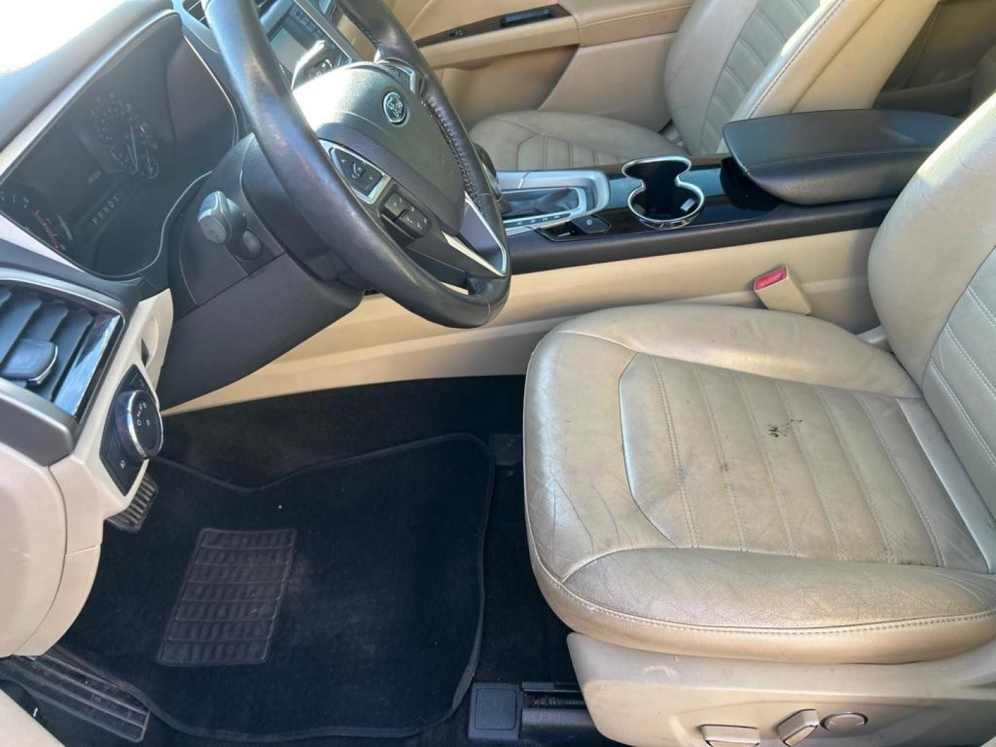 2015 GREEN FORD FUSION SE (3FA6P0HD5FR) with an 1.5L engine, Automatic transmission, located at 2514 Williamson Rd NE, Roanoke, VA, 24012, (540) 265-7770, 37.294636, -79.936249 - Photo#4