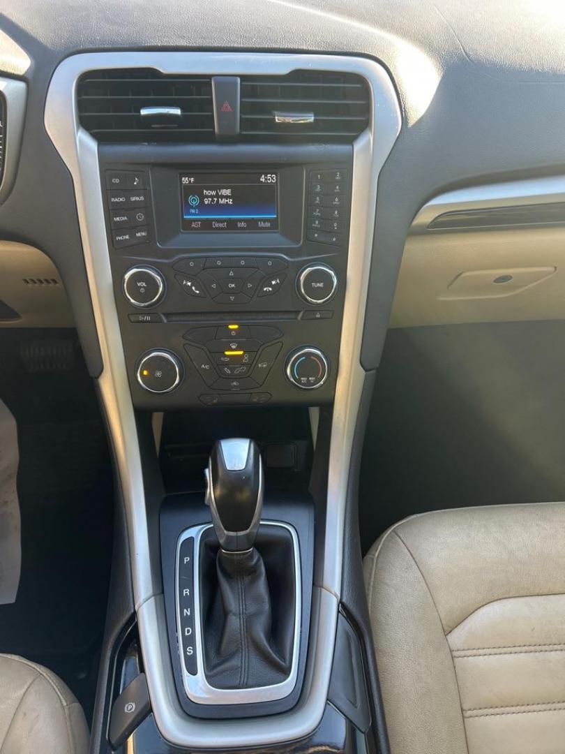 2015 GREEN FORD FUSION SE (3FA6P0HD5FR) with an 1.5L engine, Automatic transmission, located at 2514 Williamson Rd NE, Roanoke, VA, 24012, (540) 265-7770, 37.294636, -79.936249 - Photo#5