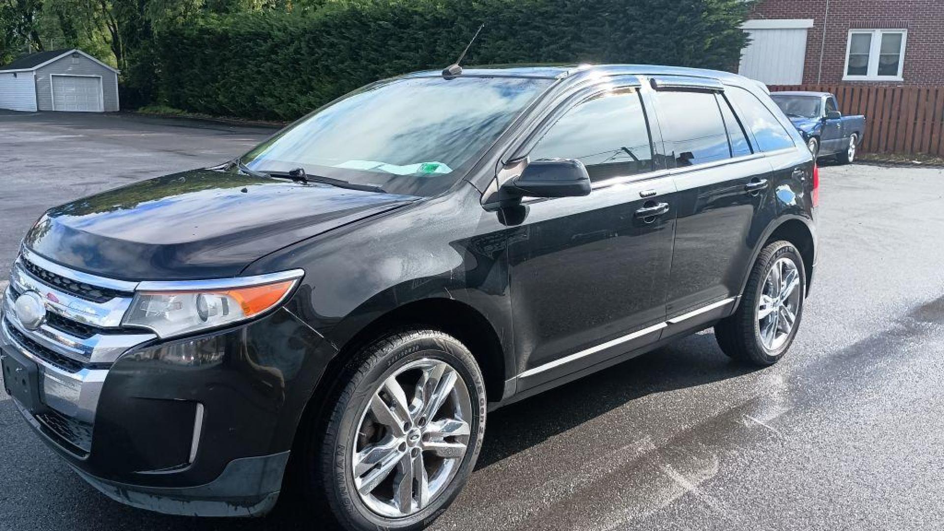 2012 BLACK FORD EDGE SEL (2FMDK4JC8CB) with an 3.5L engine, Automatic transmission, located at 2514 Williamson Rd NE, Roanoke, VA, 24012, (540) 265-7770, 37.294636, -79.936249 - NO CREDIT CHECK FINANCING WITH ONLY $2000 DOWN PAYMENT!!!! Check out our website www.needausedvehicle.com for our No Credit Check/ In House Financing options!! No Credit Check Available!!! In House Financing Available!!! All Clean Title Vehicles (no Salvaged or flooded vehicles ever on our lot)! - Photo#1