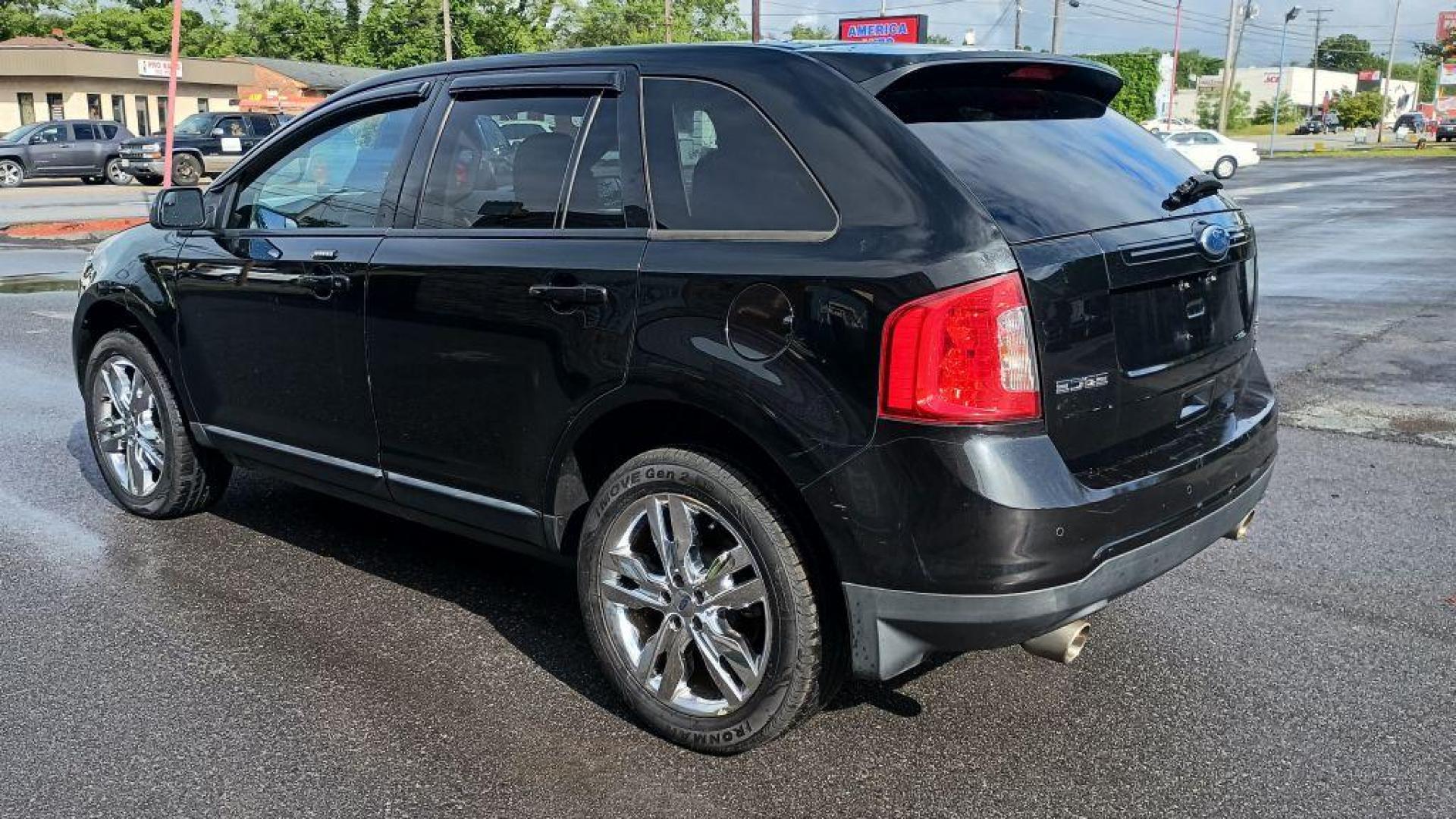 2012 BLACK FORD EDGE SEL (2FMDK4JC8CB) with an 3.5L engine, Automatic transmission, located at 2514 Williamson Rd NE, Roanoke, VA, 24012, (540) 265-7770, 37.294636, -79.936249 - NO CREDIT CHECK FINANCING WITH ONLY $2000 DOWN PAYMENT!!!! Check out our website www.needausedvehicle.com for our No Credit Check/ In House Financing options!! No Credit Check Available!!! In House Financing Available!!! All Clean Title Vehicles (no Salvaged or flooded vehicles ever on our lot)! - Photo#6