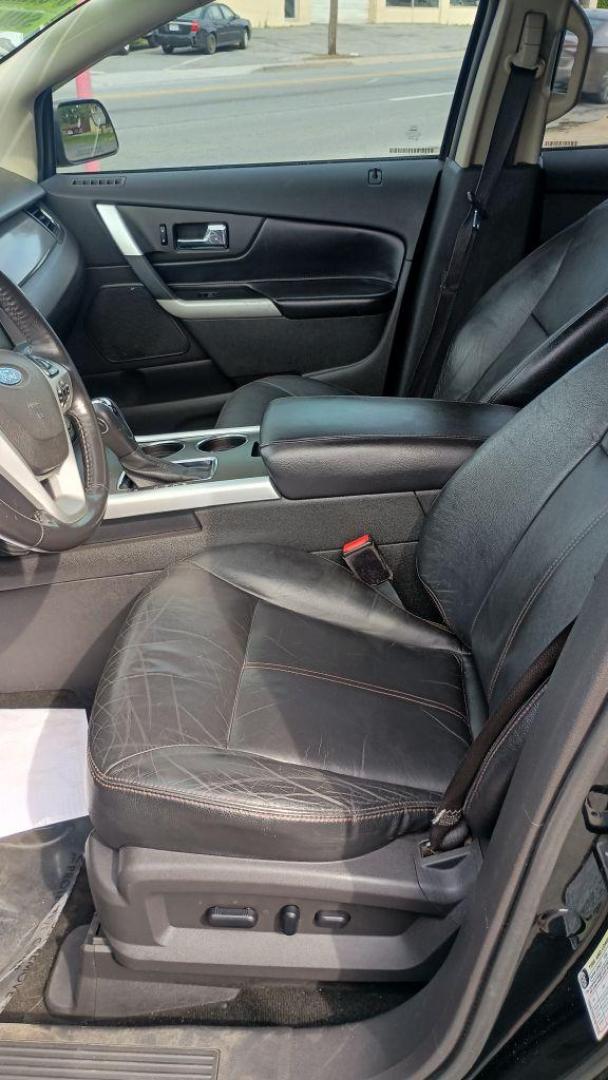2012 BLACK FORD EDGE SEL (2FMDK4JC8CB) with an 3.5L engine, Automatic transmission, located at 2514 Williamson Rd NE, Roanoke, VA, 24012, (540) 265-7770, 37.294636, -79.936249 - NO CREDIT CHECK FINANCING WITH ONLY $2000 DOWN PAYMENT!!!! Check out our website www.needausedvehicle.com for our No Credit Check/ In House Financing options!! No Credit Check Available!!! In House Financing Available!!! All Clean Title Vehicles (no Salvaged or flooded vehicles ever on our lot)! - Photo#3