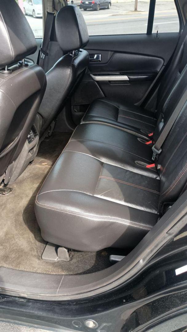 2012 BLACK FORD EDGE SEL (2FMDK4JC8CB) with an 3.5L engine, Automatic transmission, located at 2514 Williamson Rd NE, Roanoke, VA, 24012, (540) 265-7770, 37.294636, -79.936249 - NO CREDIT CHECK FINANCING WITH ONLY $2000 DOWN PAYMENT!!!! Check out our website www.needausedvehicle.com for our No Credit Check/ In House Financing options!! No Credit Check Available!!! In House Financing Available!!! All Clean Title Vehicles (no Salvaged or flooded vehicles ever on our lot)! - Photo#4