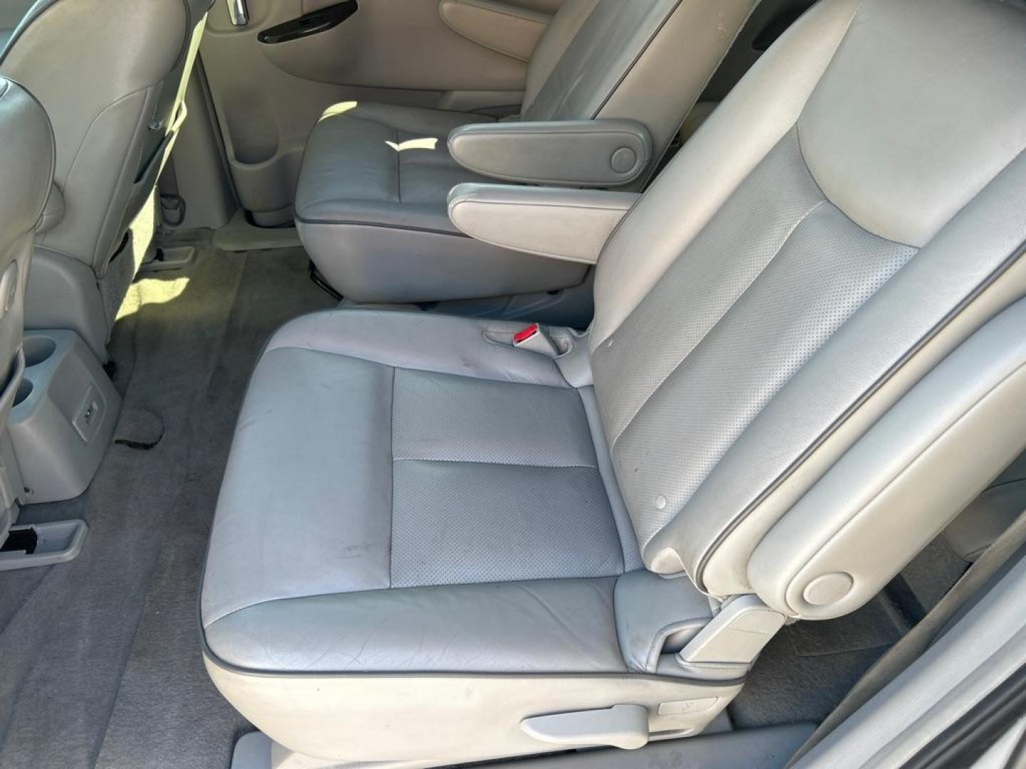 2012 GRAY NISSAN QUEST S (JN8AE2KPXC9) with an 3.5L engine, Automatic transmission, located at 2514 Williamson Rd NE, Roanoke, VA, 24012, (540) 265-7770, 37.294636, -79.936249 - NO CREDIT CHECK FINANCING WITH ONLY $1600 DOWN PAYMENT!!!! Check out our website www.needausedvehicle.com for our No Credit Check/ In House Financing options!! No Credit Check Available!!! In House Financing Available!!! All Clean Title Vehicles (no Salvaged or flooded vehicles ever on our lot)! - Photo#4