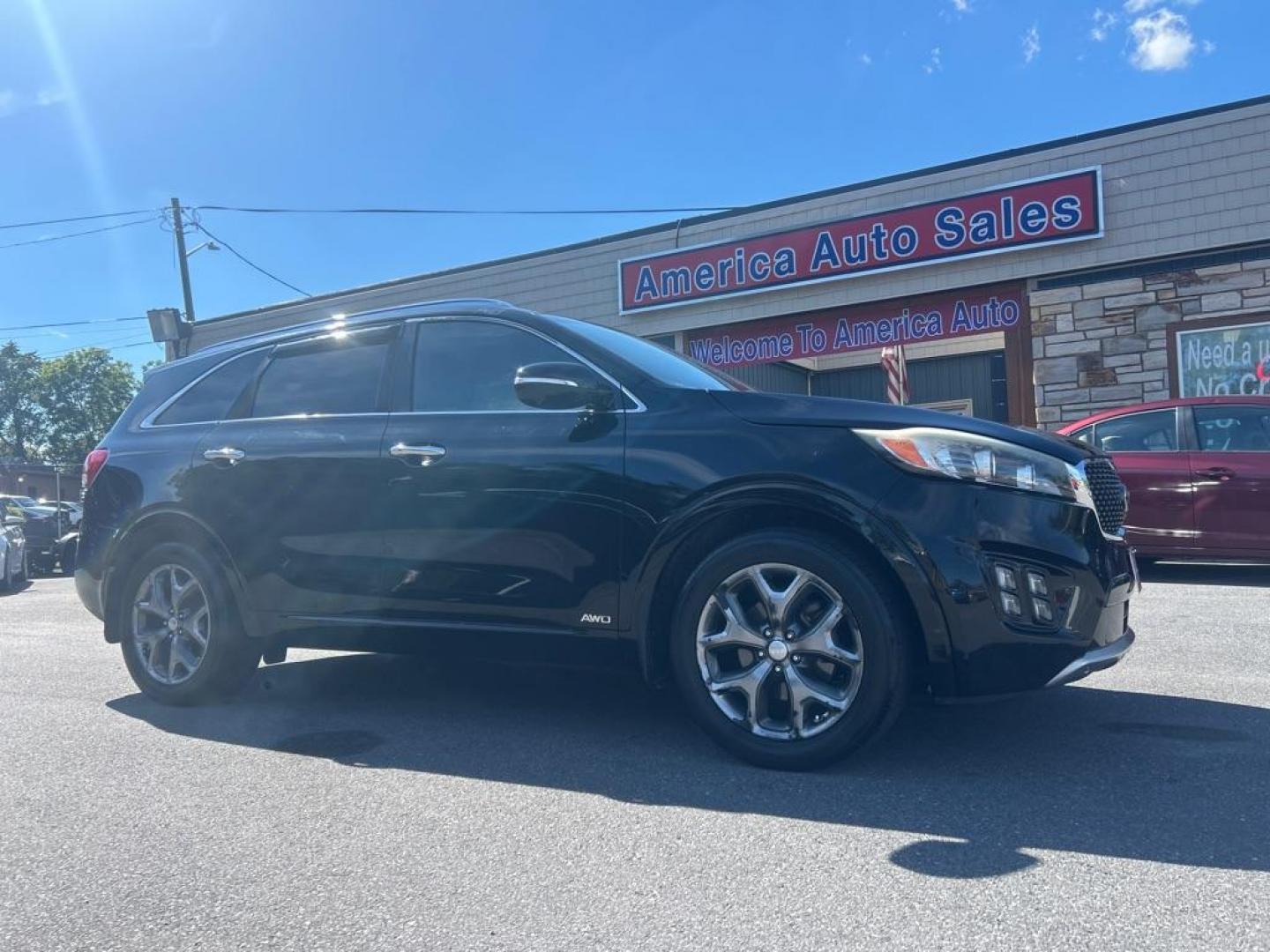 2016 BLACK KIA SORENTO SX (5XYPKDA11GG) with an 2.0L engine, Automatic transmission, located at 2514 Williamson Rd NE, Roanoke, VA, 24012, (540) 265-7770, 37.294636, -79.936249 - NO CREDIT CHECK FINANCING WITH ONLY $2500 DOWN PAYMENT!!!! Check out our website www.needausedvehicle.com for our No Credit Check/ In House Financing options!! No Credit Check Available!!! In House Financing Available!!! All Clean Title Vehicles (no Salvaged or flooded vehicles ever on our lot)!- Photo#0