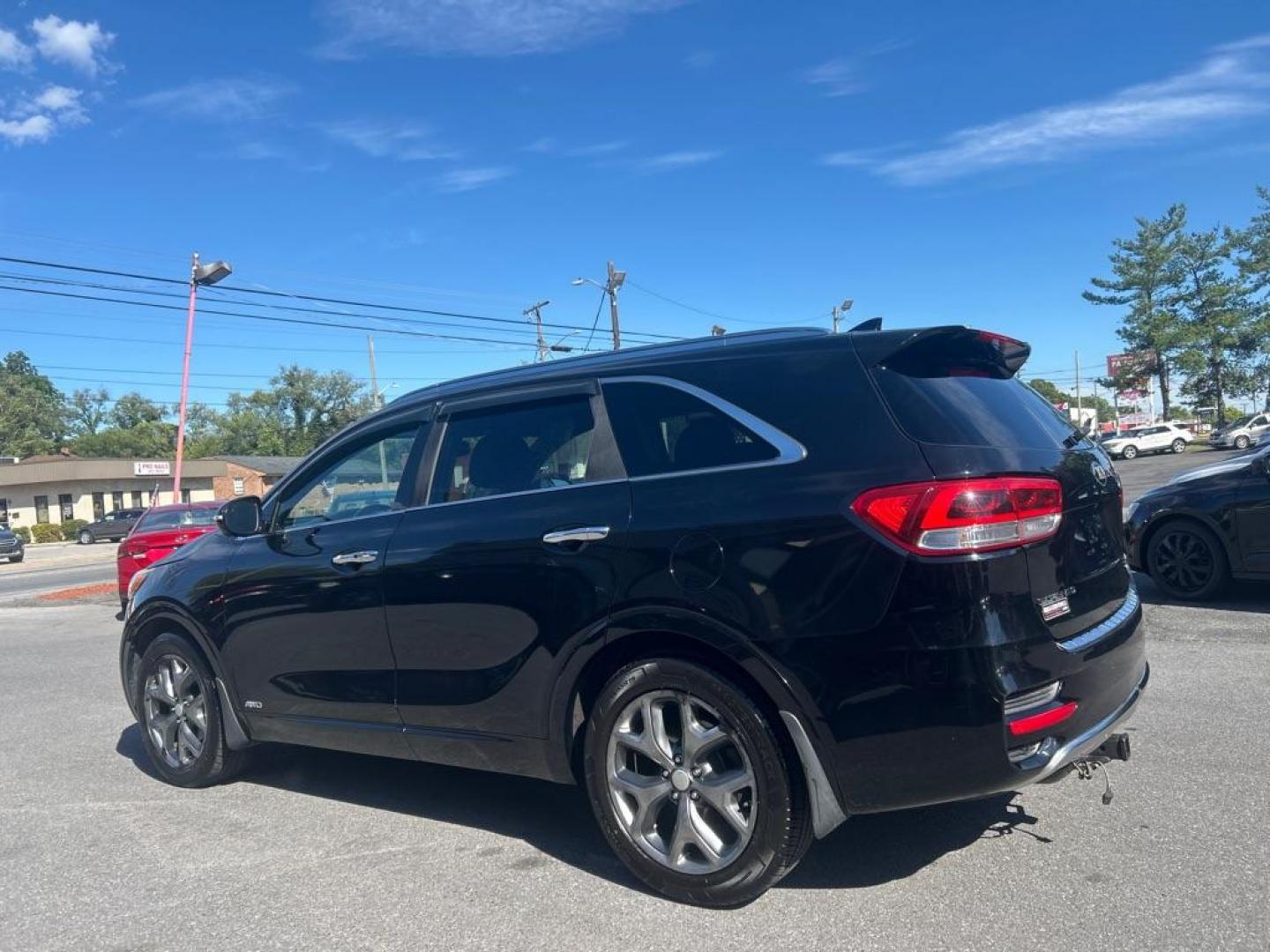 2016 BLACK KIA SORENTO SX (5XYPKDA11GG) with an 2.0L engine, Automatic transmission, located at 2514 Williamson Rd NE, Roanoke, VA, 24012, (540) 265-7770, 37.294636, -79.936249 - NO CREDIT CHECK FINANCING WITH ONLY $2500 DOWN PAYMENT!!!! Check out our website www.needausedvehicle.com for our No Credit Check/ In House Financing options!! No Credit Check Available!!! In House Financing Available!!! All Clean Title Vehicles (no Salvaged or flooded vehicles ever on our lot)!- Photo#1