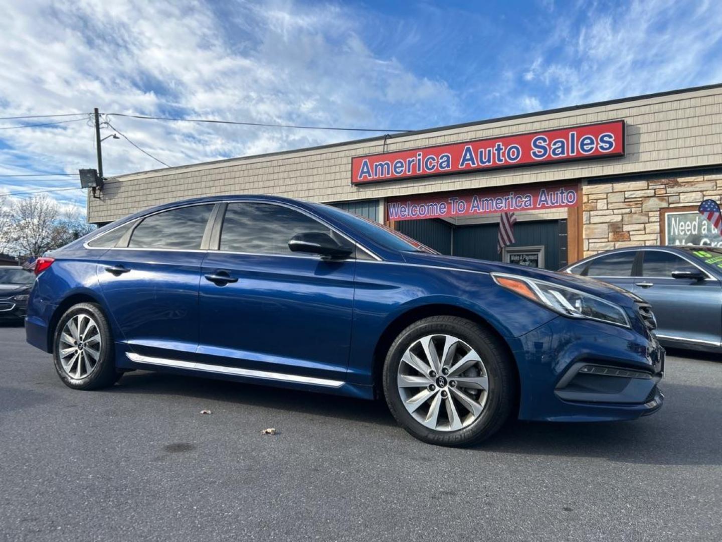 2016 BLUE HYUNDAI SONATA SPORT (5NPE34AF7GH) with an 2.4L engine, Automatic transmission, located at 2514 Williamson Rd NE, Roanoke, VA, 24012, (540) 265-7770, 37.294636, -79.936249 - NO CREDIT CHECK FINANCING WITH ONLY $2500 DOWN PAYMENT!!!! Check out our website www.needausedvehicle.com for our No Credit Check/ In House Financing options!! No Credit Check Available!!! In House Financing Available!!! All Clean Title Vehicles (no Salvaged or flooded vehicles ever on our lot)! - Photo#0