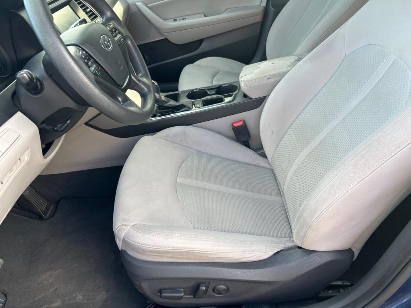 2016 BLUE HYUNDAI SONATA SPORT (5NPE34AF7GH) with an 2.4L engine, Automatic transmission, located at 2514 Williamson Rd NE, Roanoke, VA, 24012, (540) 265-7770, 37.294636, -79.936249 - NO CREDIT CHECK FINANCING WITH ONLY $2500 DOWN PAYMENT!!!! Check out our website www.needausedvehicle.com for our No Credit Check/ In House Financing options!! No Credit Check Available!!! In House Financing Available!!! All Clean Title Vehicles (no Salvaged or flooded vehicles ever on our lot)! - Photo#13