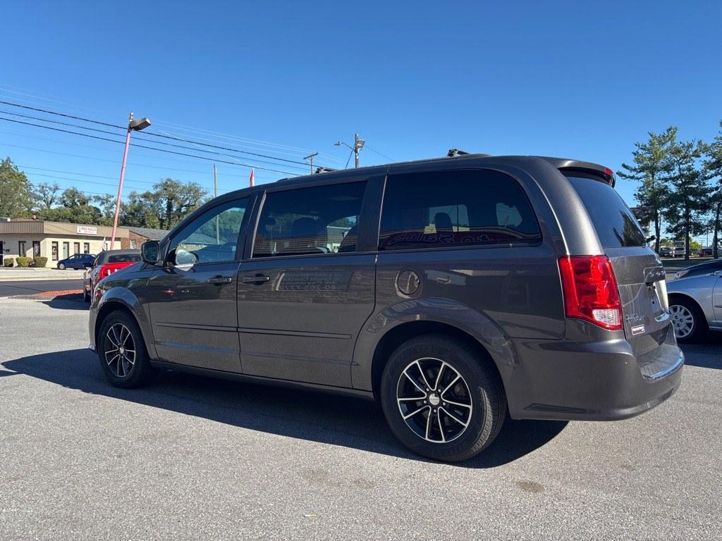 2016 GRAY DODGE GRAND CARAVAN R/T (2C4RDGEG2GR) with an 3.6L engine, Automatic transmission, located at 2514 Williamson Rd NE, Roanoke, VA, 24012, (540) 265-7770, 37.294636, -79.936249 - NO CREDIT CHECK FINANCING WITH ONLY $1800 DOWN PAYMENT!!!! Check out our website www.needausedvehicle.com for our No Credit Check/ In House Financing options!! No Credit Check Available!!! In House Financing Available!!! All Clean Title Vehicles (no Salvaged or flooded vehicles ever on our lot)!- Photo#1